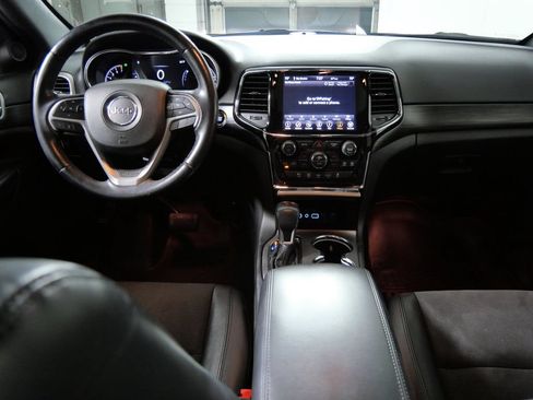 Used 2022 Jeep Grand Cherokee Laredo X AWD/4WD image 21