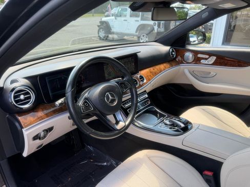 Used 2018 Mercedes-Benz E 300 4MATIC image 10