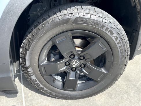 Used 2025 Honda Ridgeline Black Edition image 6