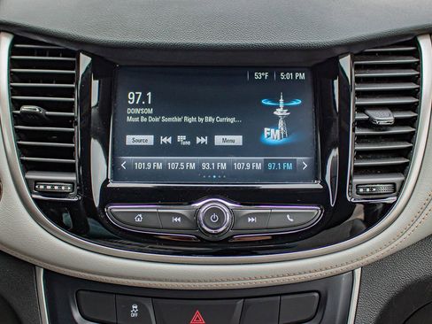 Used 2017 Chevrolet Trax LT w/ LT Convenience Package image 27