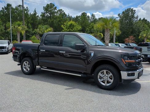 Used 2024 Ford F150 XLT image 2