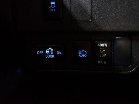 Used 2021 Toyota Tacoma TRD Sport w/ Technology Package RWD image 24