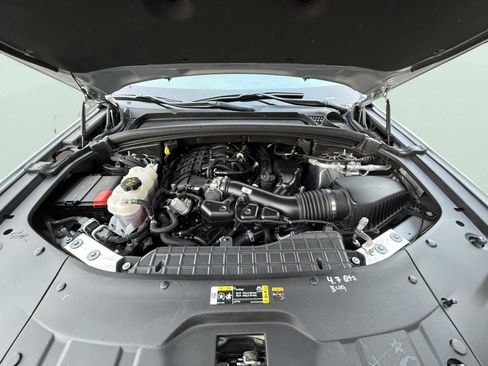 Used 2024 Jeep Grand Cherokee Limited w/ Luxury Tech Group II image 31