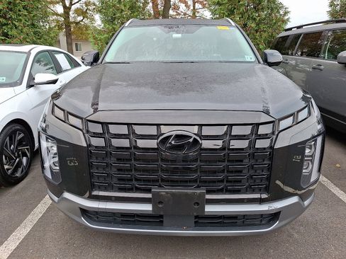Certified 2023 Hyundai Palisade Limited w/ Cargo Package image 2