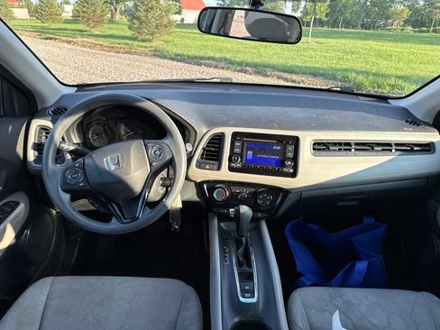 Certified 2022 Honda HR-V LX image 17