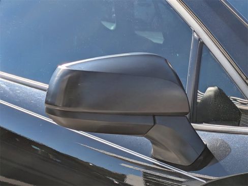 Used 2023 Toyota Corolla Cross L image 12