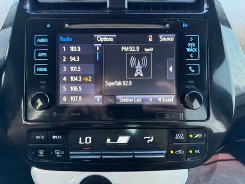 Used 2017 Toyota Prius Three w/ Carpet Mat Package FWD image 18