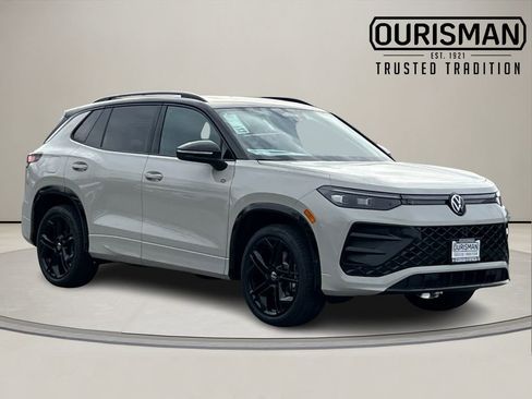 New 2026 Volkswagen Tiguan SE R-Line AWD/4WD image 1