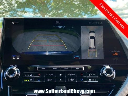 Used 2021 Toyota Highlander Platinum AWD/4WD image 30