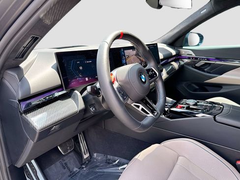 Used 2025 BMW M5 Touring AWD/4WD image 4