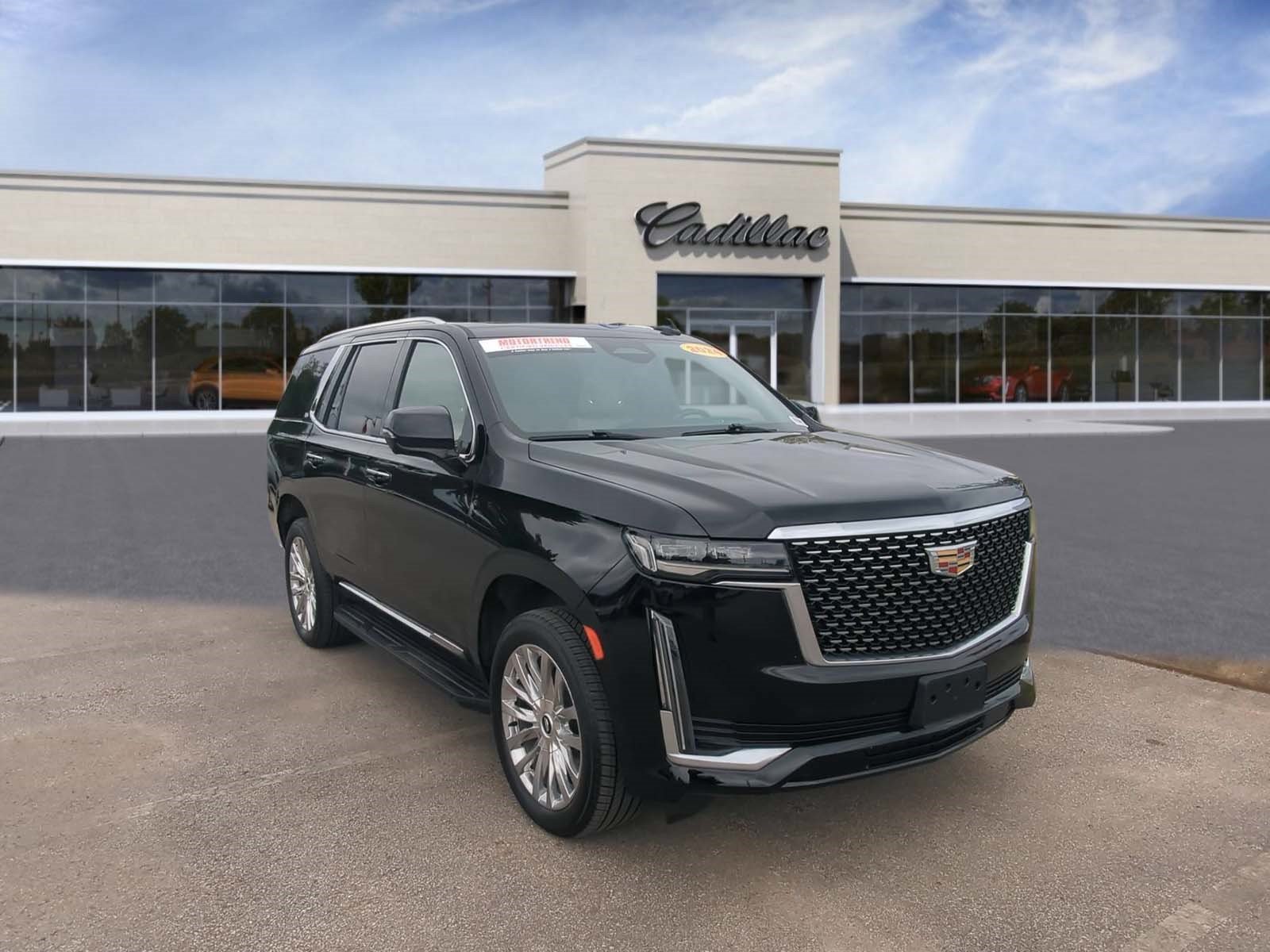 Used 2024 Cadillac Escalade Premium Luxury AWD/4WD image 2
