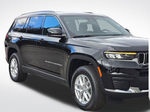 New 2025 Jeep Grand Cherokee L Laredo w/ Luxury Tech Group I image 40