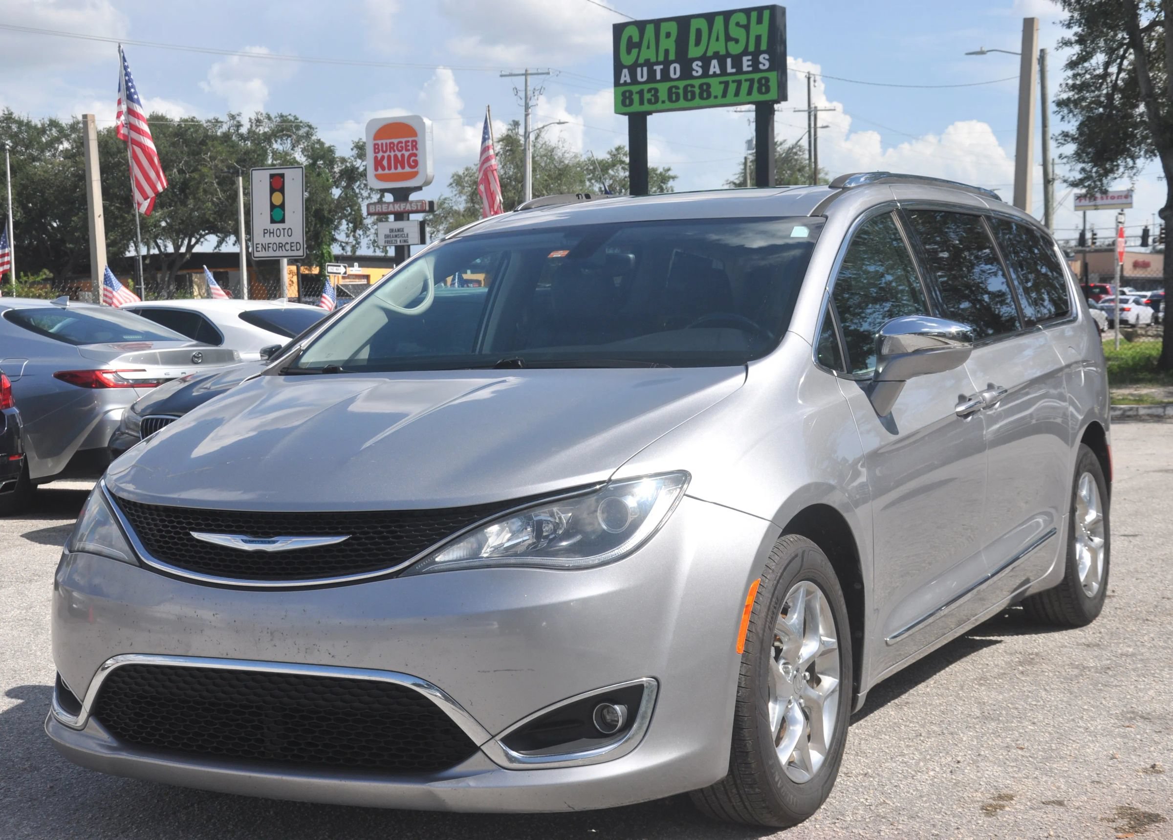 Used 2018 Chrysler Pacifica Limited FWD image 20