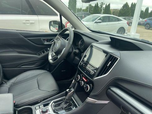 Used 2019 Subaru Forester Limited AWD/4WD image 2