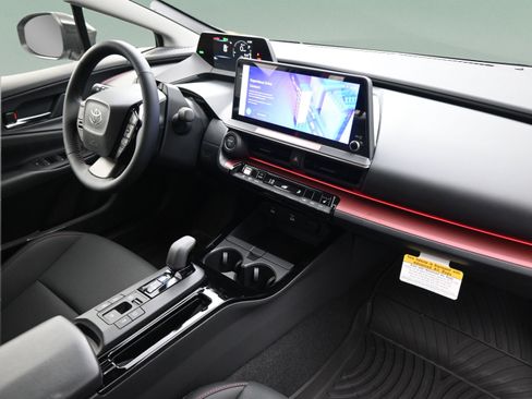 New 2025 Toyota Prius Plug-In Hybrid FWD image 34