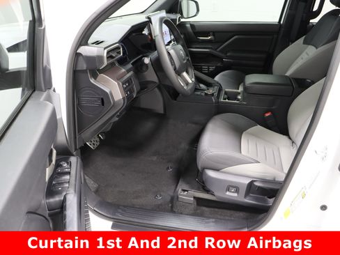 Used 2024 Toyota Tacoma TRD Sport image 14