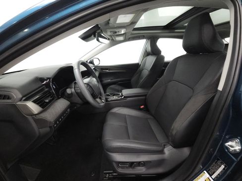Used 2025 Toyota Camry XLE w/ Premium Plus Package FWD image 4