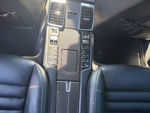 Used 2015 Porsche Panamera AWD/4WD image 17
