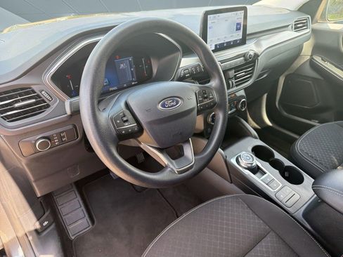 Used 2025 Ford Escape Active image 4