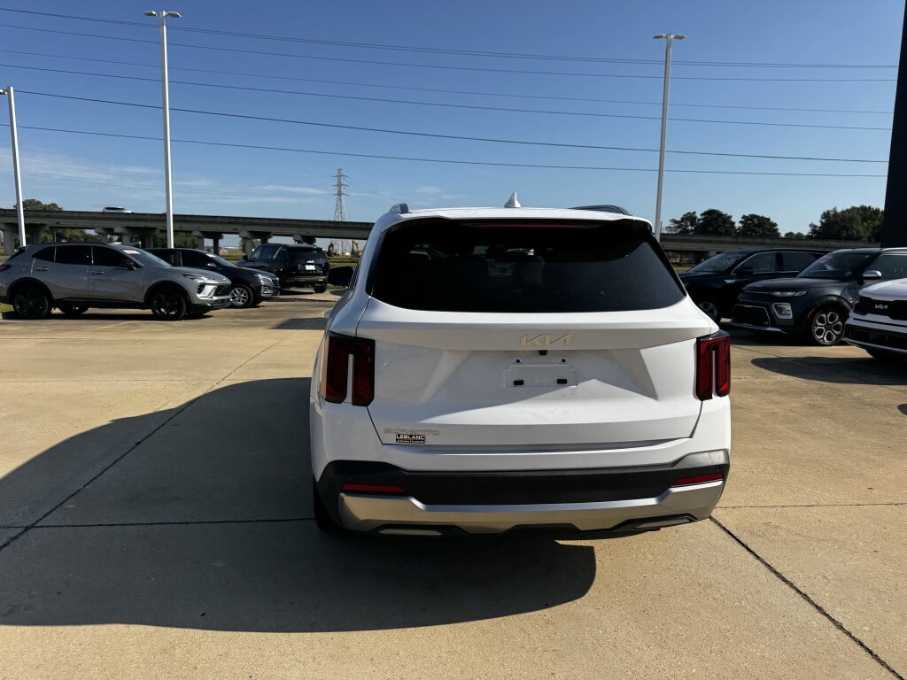 Certified 2026 Kia Sorento SX FWD image 23
