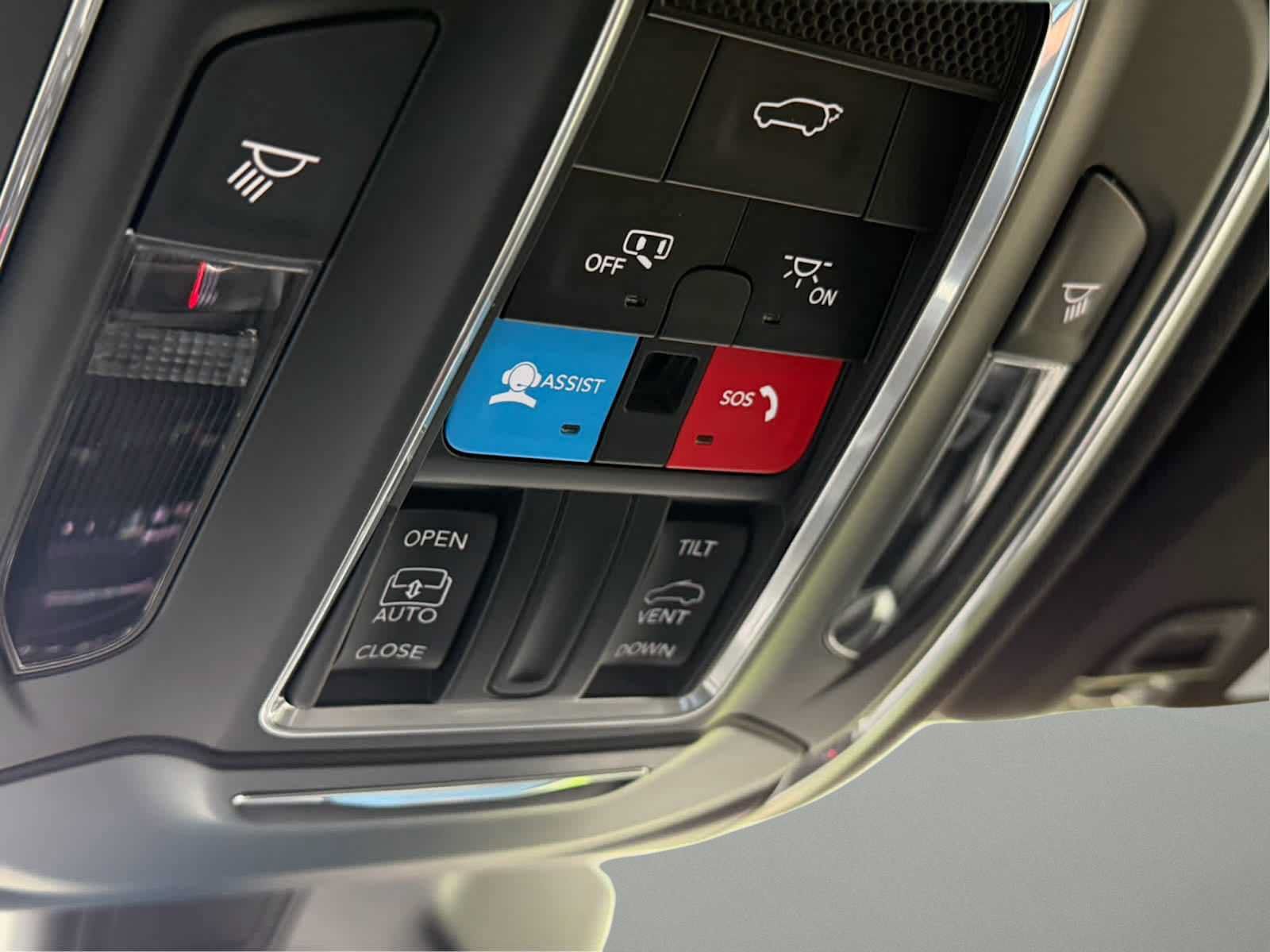 Used 2023 Jeep Grand Cherokee Altitude AWD/4WD image 35