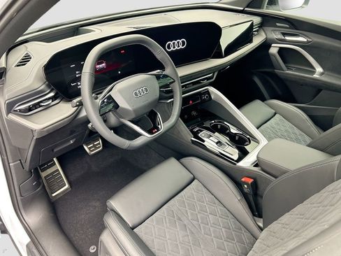 New 2025 Audi SQ5 Premium Plus image 9