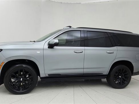 Used 2026 Cadillac Escalade Sport w/ LPO, ONYX Package image 3