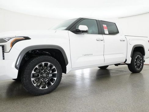 New 2026 Toyota Tundra Limited AWD/4WD image 7