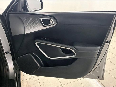 Used 2024 Kia Soul S image 28