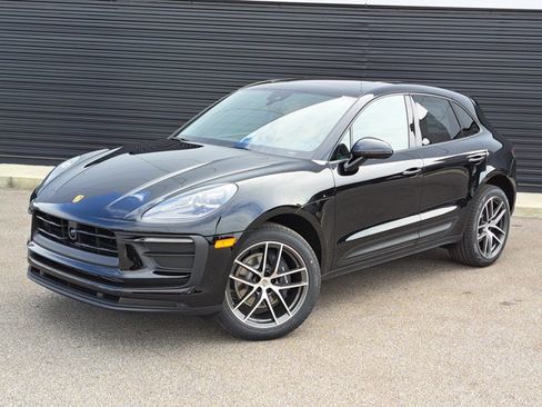 Used 2026 Porsche Macan image 1