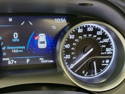 Used 2021 Toyota Camry XLE w/ Navigation Upgrade Package image 12