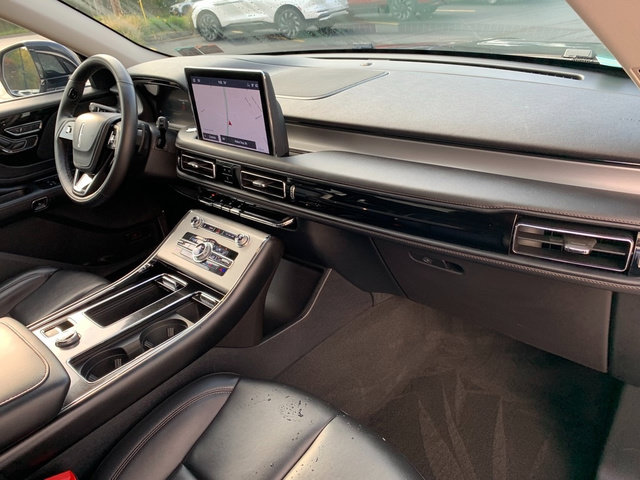 Certified 2023 Lincoln Aviator AWD w/ Premium Package image 13
