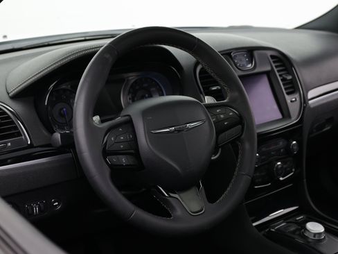 Used 2022 Chrysler 300 S RWD image 17