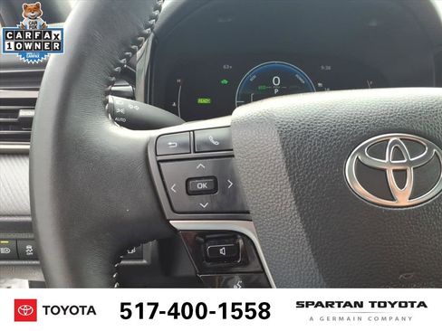 Used 2025 Toyota Camry SE image 17