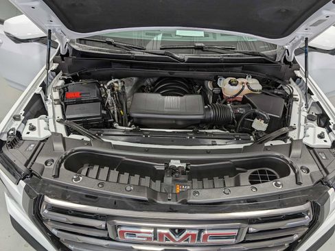 Certified 2025 GMC Yukon AT4 Ultimate AWD/4WD image 15