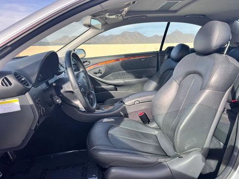 Used 2005 Mercedes-Benz CLK 320 Coupe image 14
