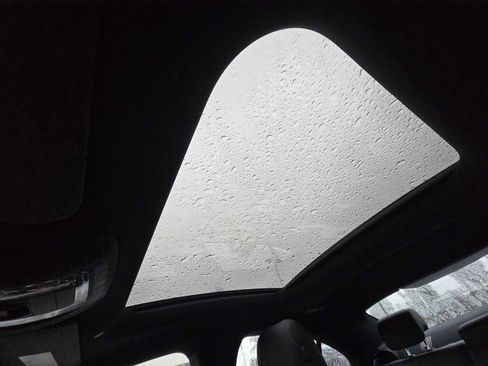 Used 2021 Mercedes-Benz CLA 250 image 30