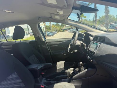 Used 2021 Nissan Versa S FWD image 12
