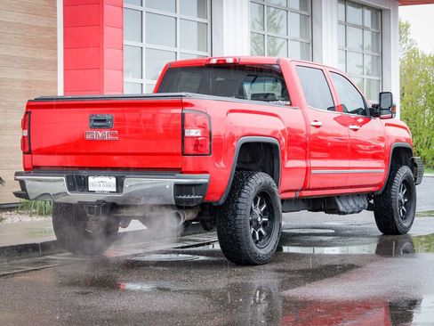 Used 2018 GMC Sierra 2500 SLT w/ Duramax Plus Package AWD/4WD image 3