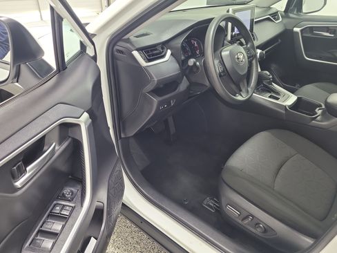 Certified 2025 Toyota RAV4 XLE AWD/4WD image 19