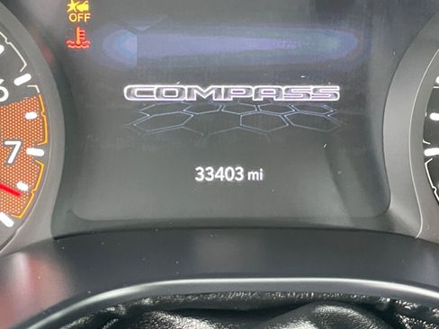 Used 2025 Jeep Compass Limited image 45