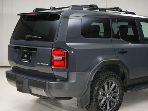 Used 2025 Toyota Land Cruiser image 21