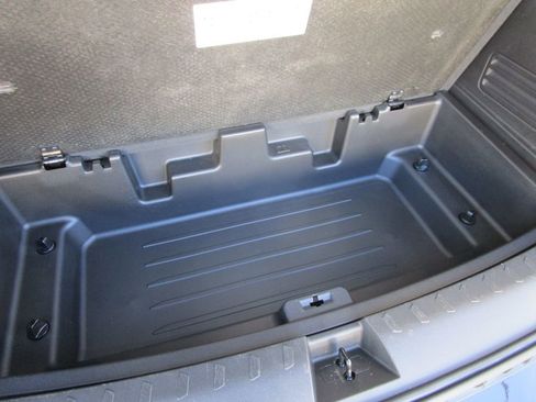 Used 2023 Chevrolet Traverse Premier image 15