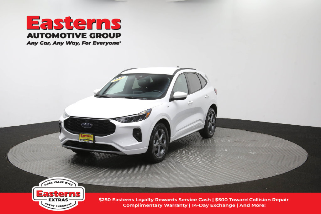 Used 2023 Ford Escape ST-Line Select AWD/4WD image 55