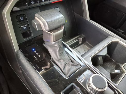 Used 2023 Toyota Tundra Limited AWD/4WD image 32