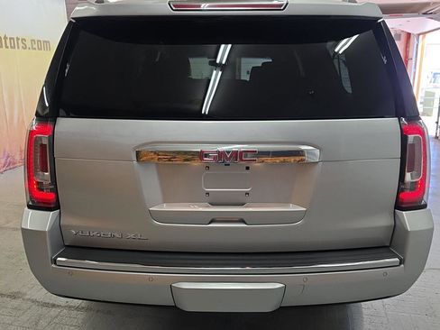 Used 2020 GMC Yukon XL Denali image 18