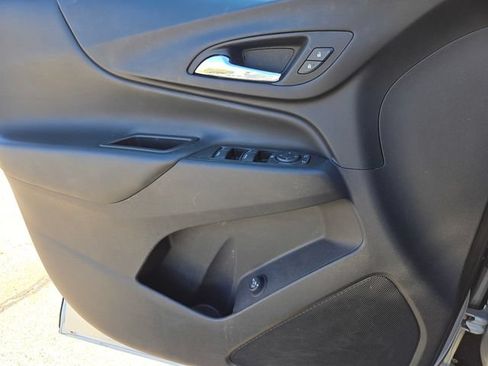 Used 2021 Chevrolet Equinox LT w/ Driver Convenience Package FWD image 14