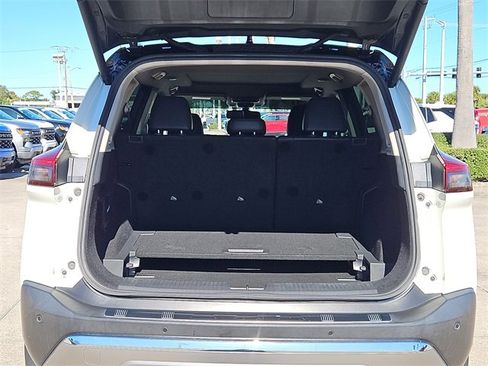 Used 2021 Nissan Rogue Platinum image 7