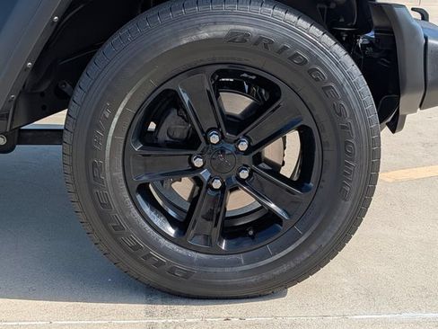 Used 2022 Jeep Wrangler Unlimited Sport AWD/4WD image 8