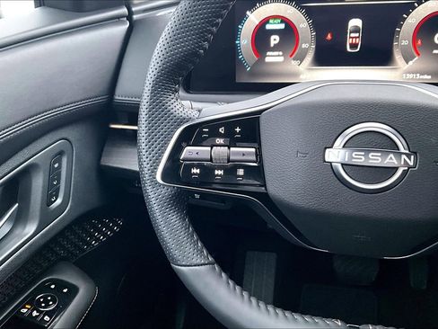 Used 2024 Nissan Ariya AWD image 11